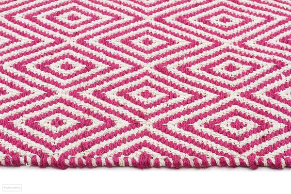 Habitat Diamond Pattern Rug - Pink - FLATWEAVE