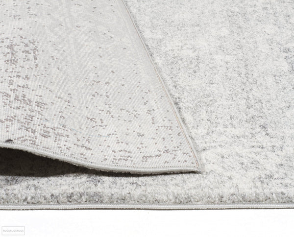 Evoke Shine Silver Transitional Rug