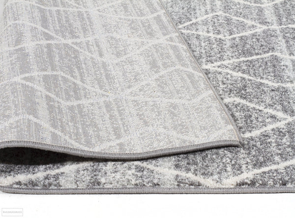 Evoke Remy Silver Transitional Runner Rug