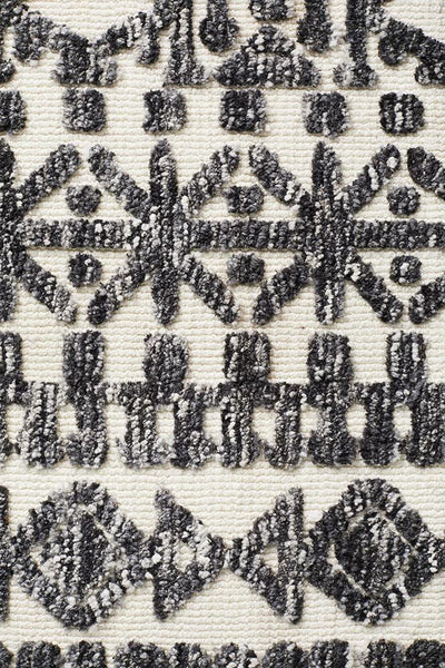 Levi Yasmin Ivory Black Rug - MODERN