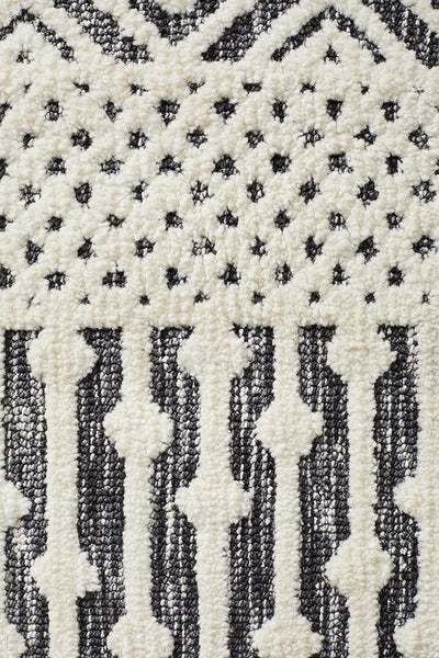 Levi Emma Ivory Black Rug - MODERN