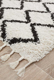 Saffron 11 White Runner Rug - MODERN