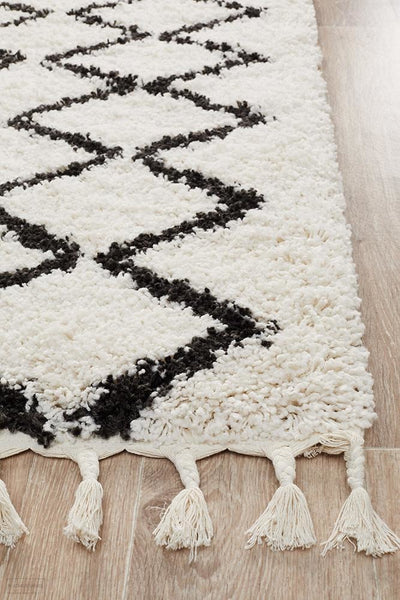 Saffron 11 White Runner Rug - MODERN