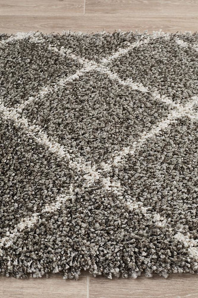 Saffron 22 Grey Runner Rug - MODERN
