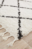 Saffron 22 White Runner Rug - MODERN