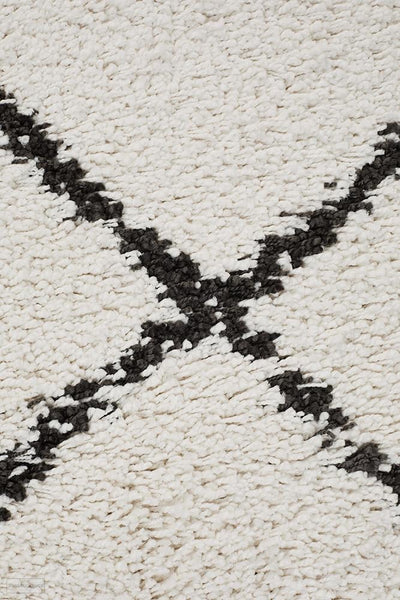 Saffron 22 White Rug - MODERN