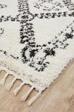 Saffron 33 White Rug - MODERN