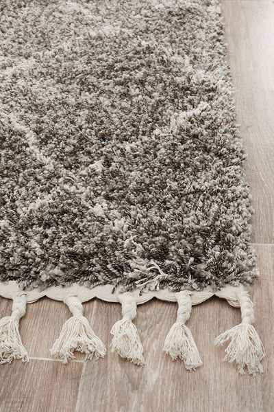 Saffron 44 Grey Runner Rug - MODERN