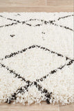Saffron 44 White Runner Rug - MODERN