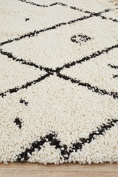 Saffron 44 White Rug - MODERN
