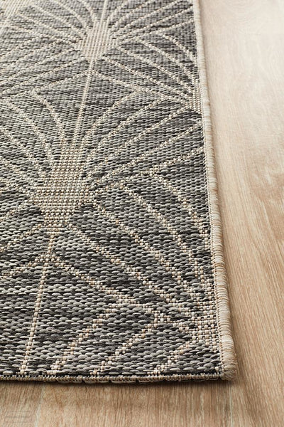 Terrace Fern Trellis Rug Black - MODERN