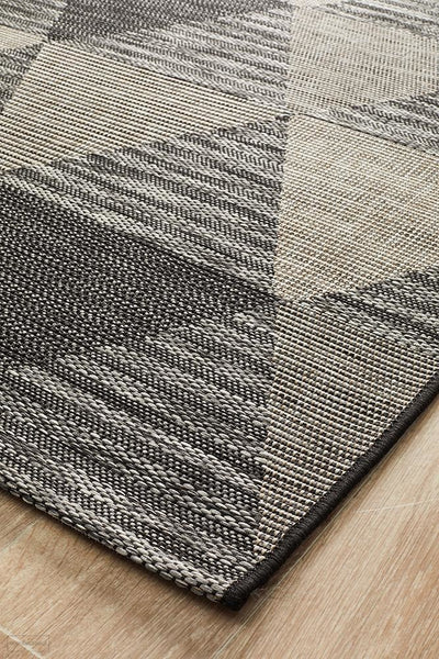 Terrace Geo Rug Black - MODERN