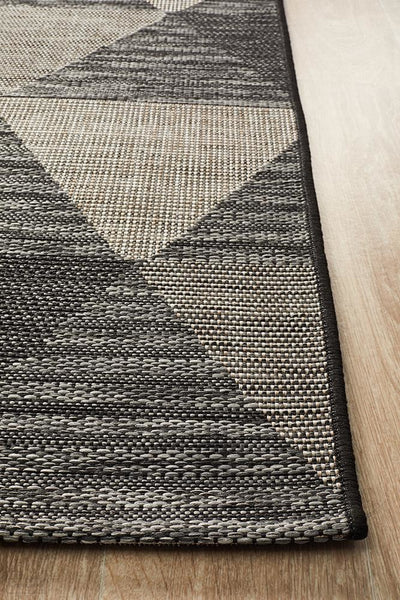 Terrace Geo Rug Black - MODERN