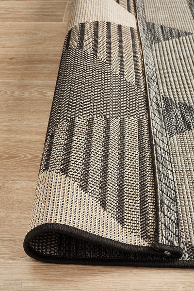 Terrace Geo Rug Black - MODERN