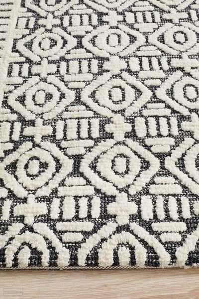 Levi Adonis Ivory Black Rug - MODERN