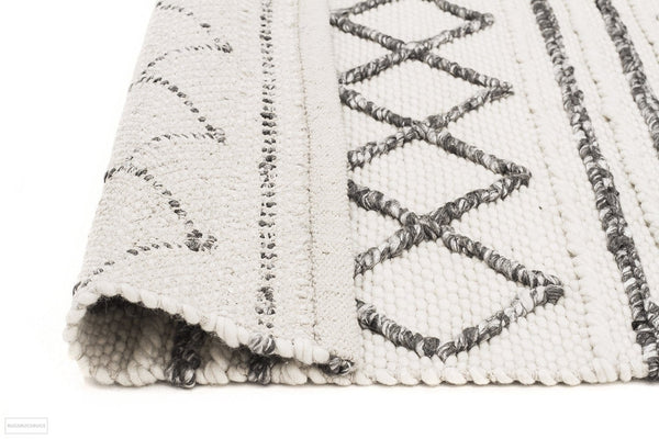 Studio Milly Textured Woollen Rug White Grey